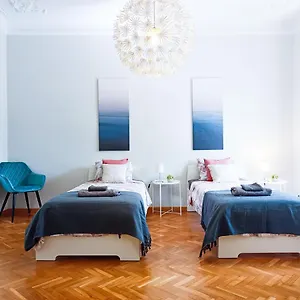 Hostal By La Pedrera - Diagonal, Barcelona